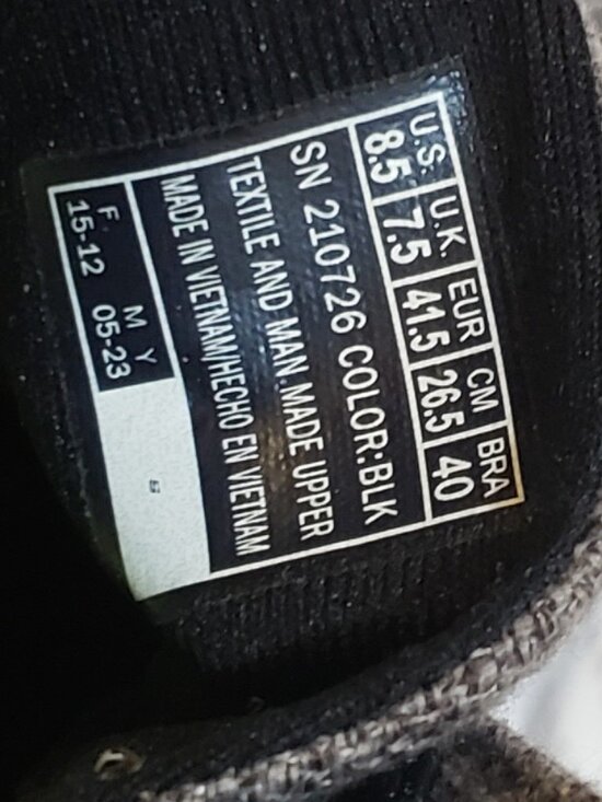 Skechers Men\'s Streetwear Melson -Nela slip ons size 8.5 NWT (No-Box) main image 5